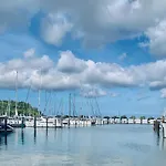 Bonita Houseboat Apartment