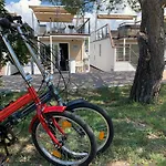 Bonita Houseboat Apartment *