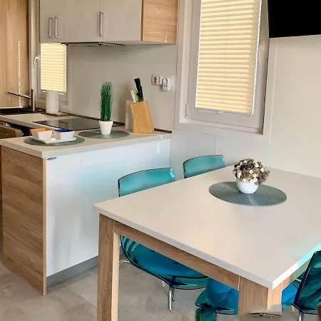 Bonita Houseboat