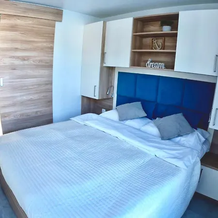 Apartman Bonita Houseboat