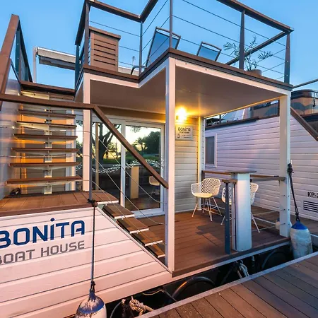 Bonita Houseboat Lägenhet