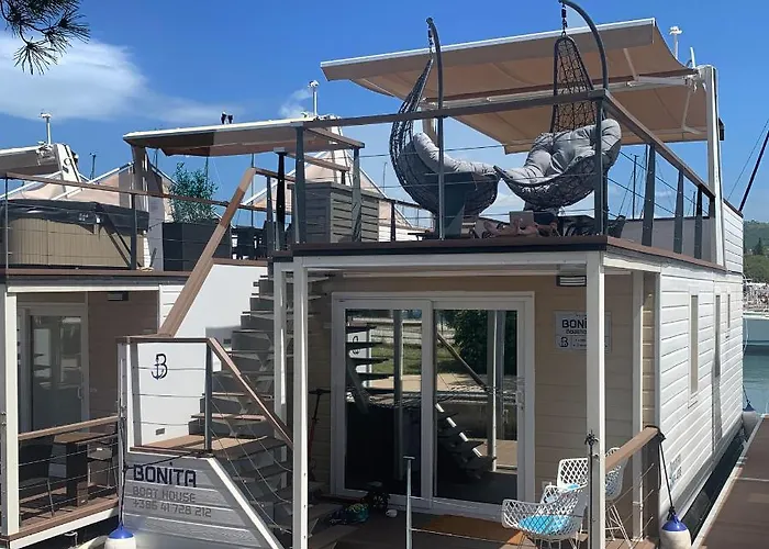 Bonita Houseboat Apartament *