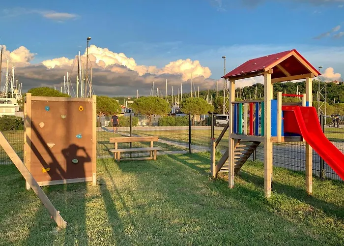 Bonita Houseboat Apartament *