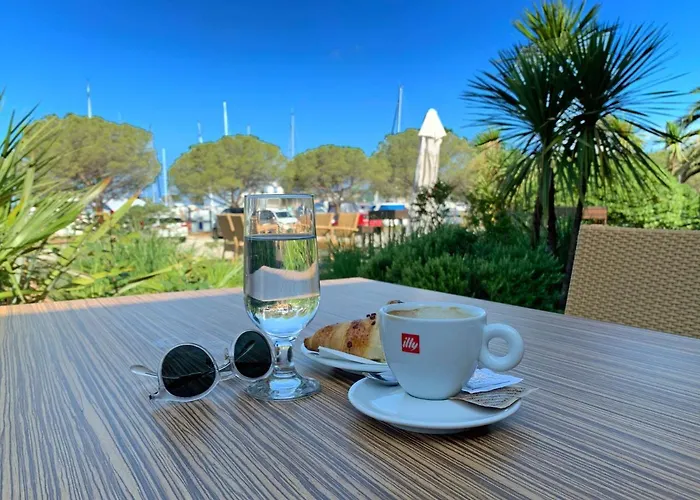 아파트 Bonita Houseboat *