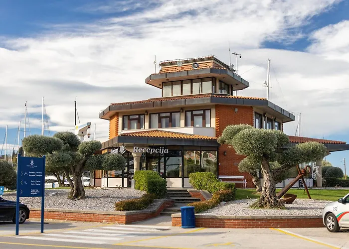 Bonita Houseboat 아파트 *
