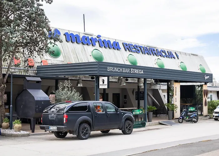 Bonita Houseboat 아파트